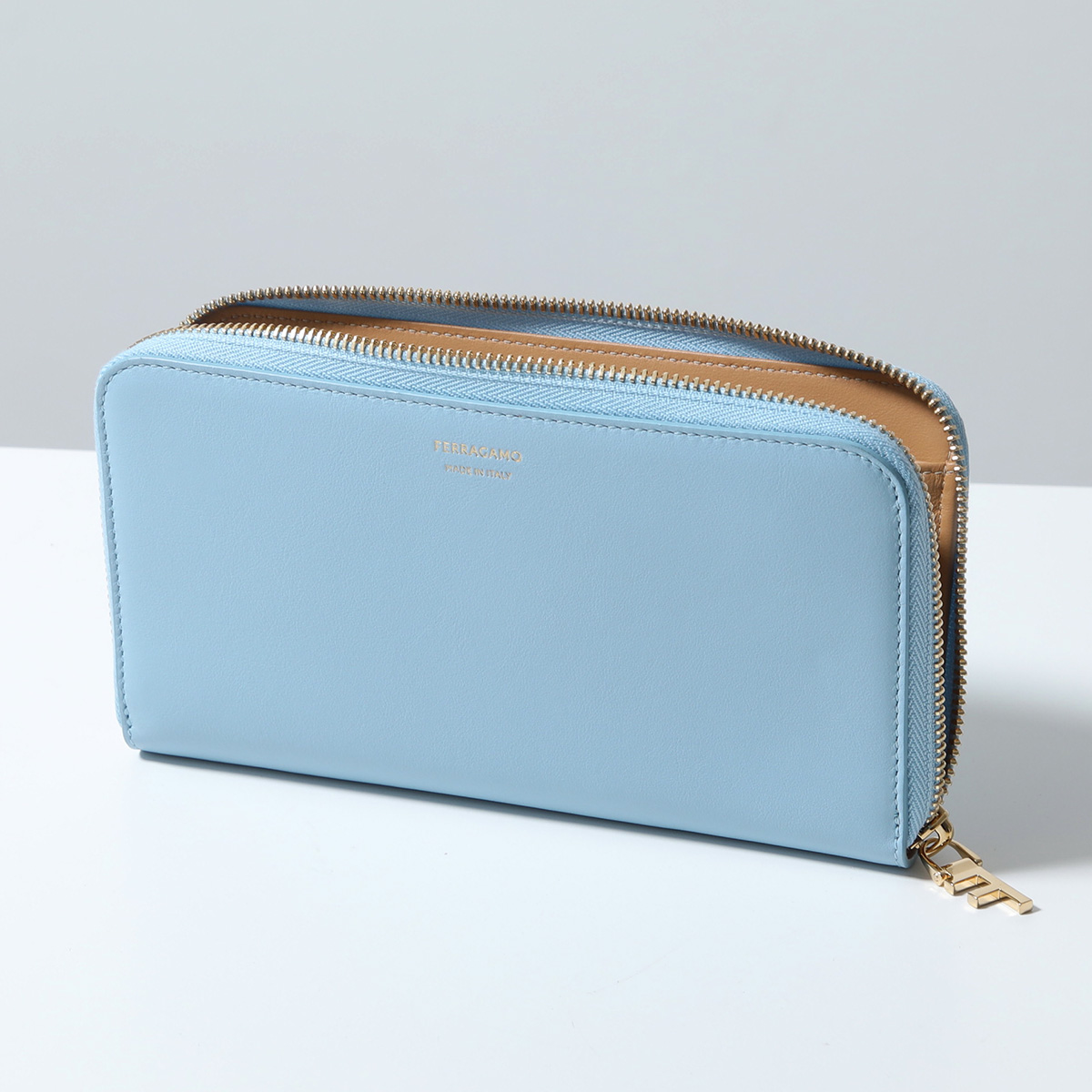 サルヴァトーレフェラガモ 長財布 ウォレット ラウンドファスナー レザー ロゴ FERRAGAMO（フェラガモ） ラウンドファスナー長財布 ロングウォレット