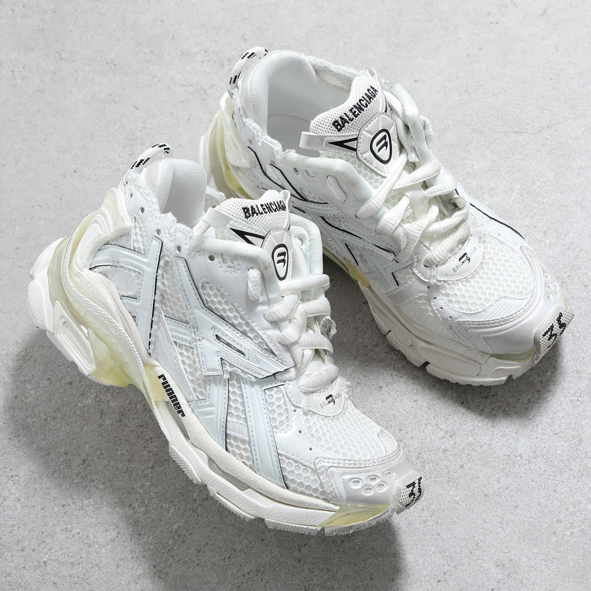 BALENCIAGA（バレンシアガ） スニーカー Runner ランナー 677402 W3RB1