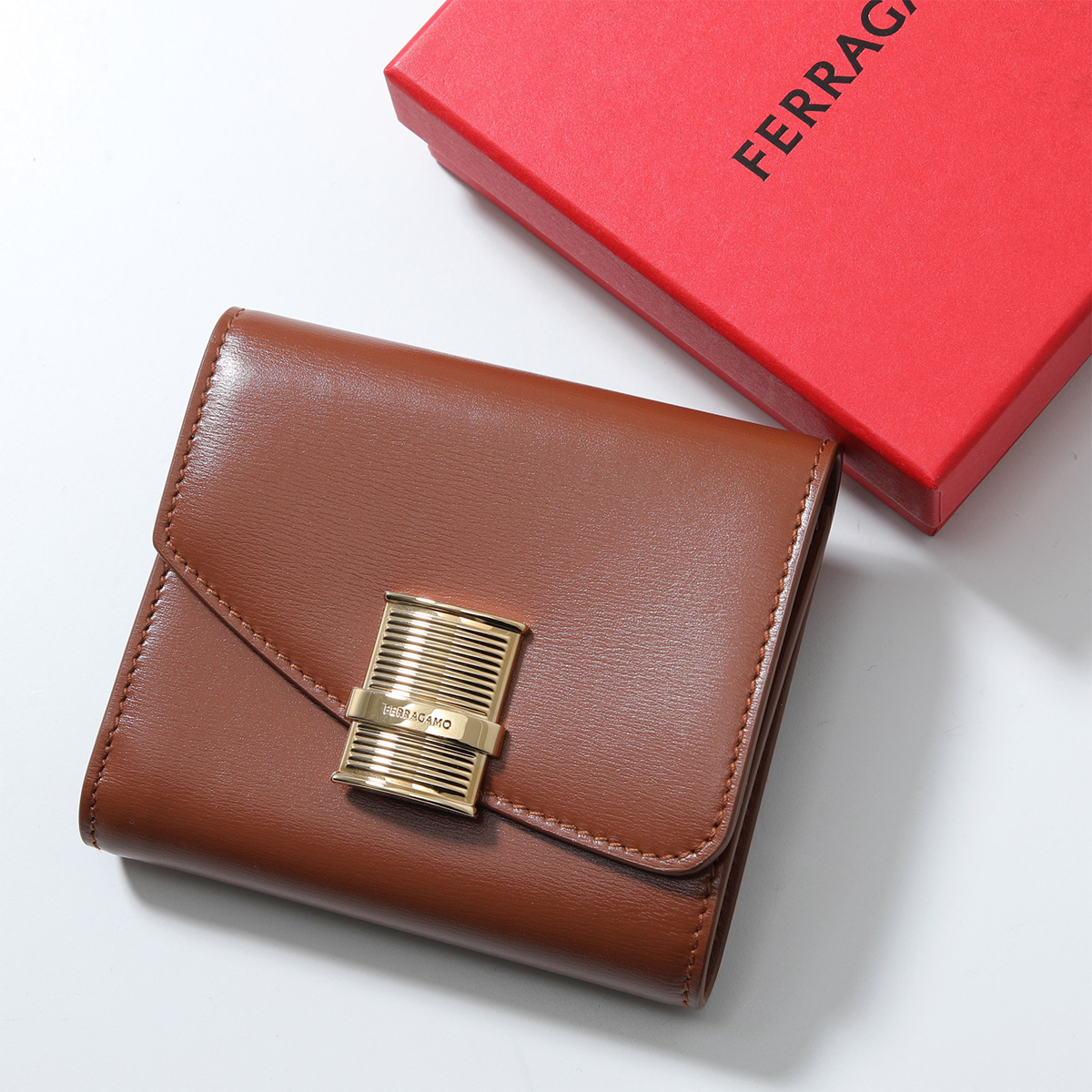 FERRAGAMO（フェラガモ） 三つ折り財布 FIAMMA フィアンマ 22 0696