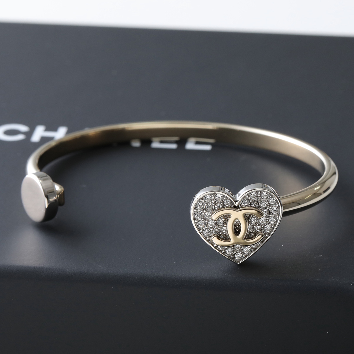 シャネル ココマーク ラインストーン バングル ブレスレット 黒 マグネット式 CHANEL（シャネル） バングル ABH194 B23473 レディース ココマーク