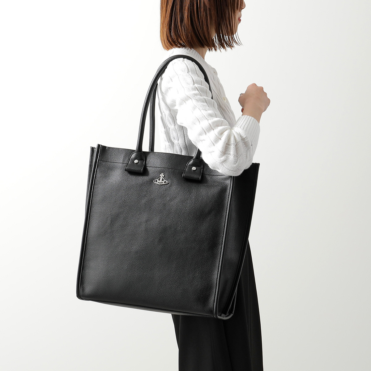 【訳あり極美品】ヴィヴィアンウエストウッド トートバッグ レザー オーブ A4可 極美品】ヴィヴィアンウエストウッド トートバッグ モシーク オーブ A4