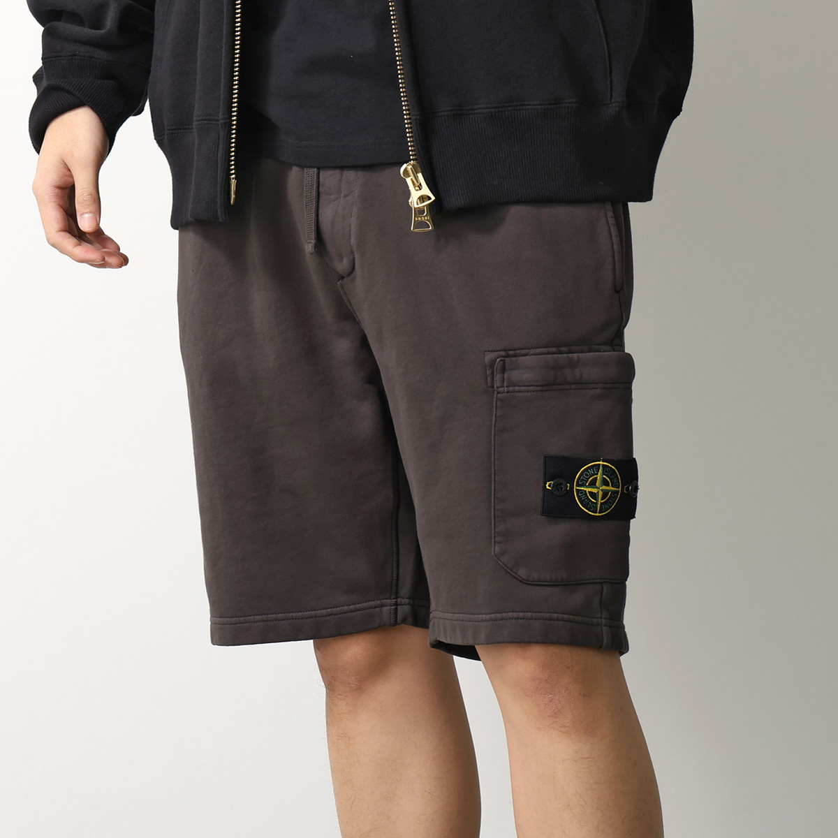 stone  ストーンアイランド　スウェット ハーフパンツ 黒 S. STONE ISLAND - ストーンアイランド スウェットハーフパンツ 黒Mサイズ