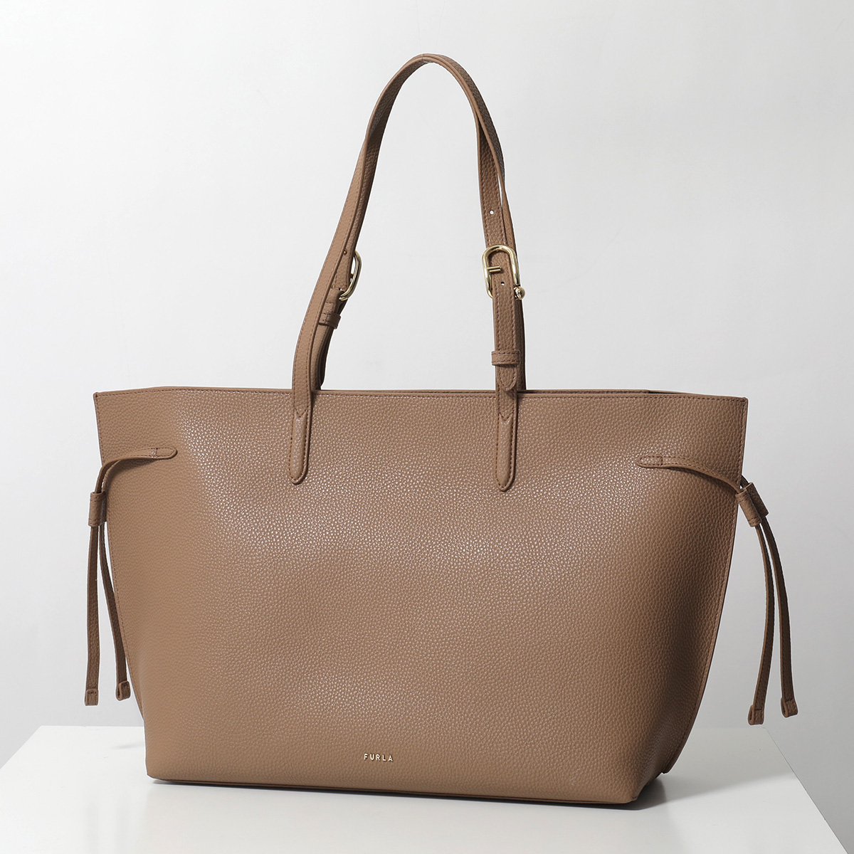 フルラバッグ 楽天市場】フルラ トートバッグ FURLA エマ WB00812 BX0053 O6000 9