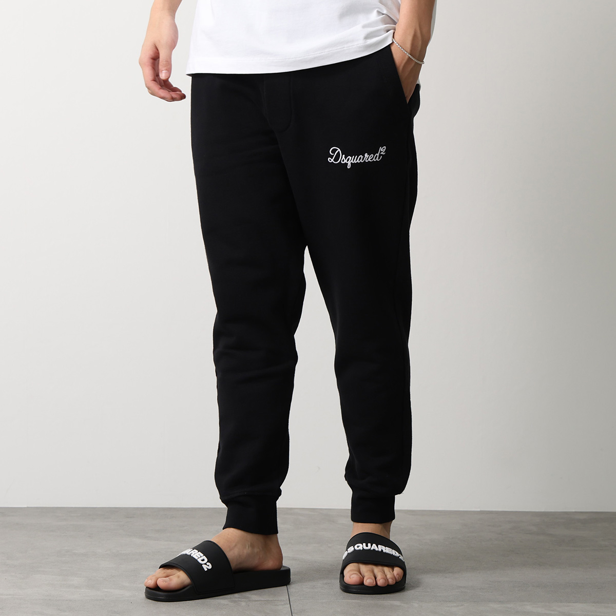 DSQUARED2(ディースクエアード) スウェットパンツ S74KB1120 D25029 DSQUARED2(ディースクエアード) スウェットパンツ S74KB1120 D25029