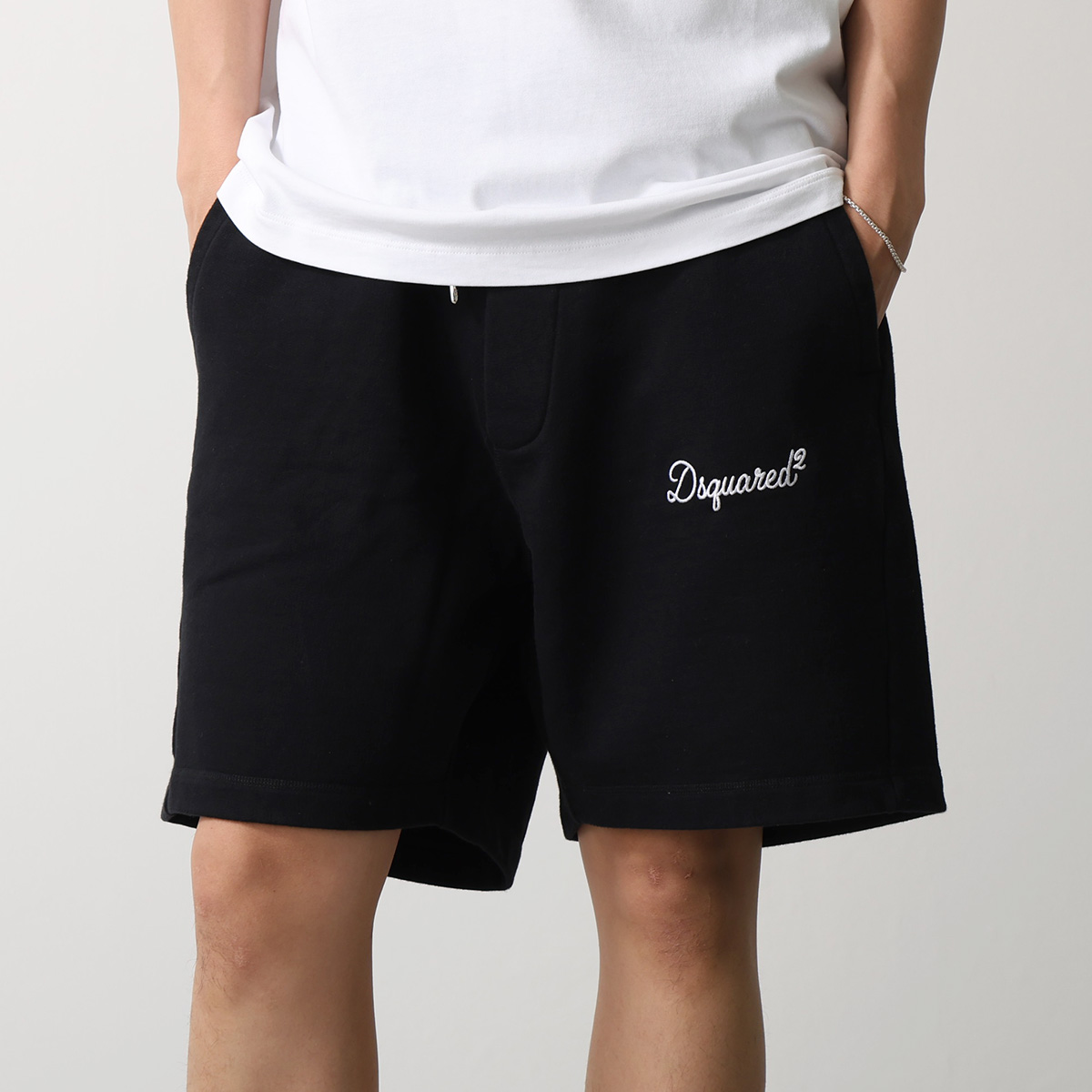 DSQUARED2（ディースクエアード） ショートパンツ S74MU0969 D25029