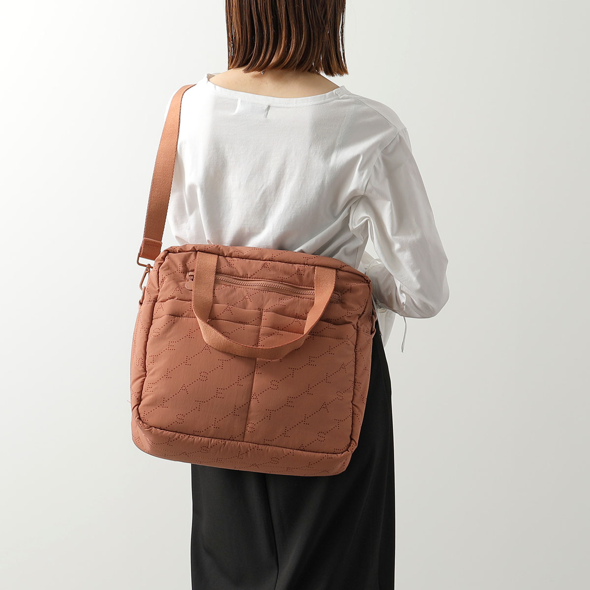 【新品未使用】Stella McCartney ロゴストラップ マザーズバッグ STELLA MCCARTNEY kids ロゴ マザーズバッグ 関税込 (Stella McCartney