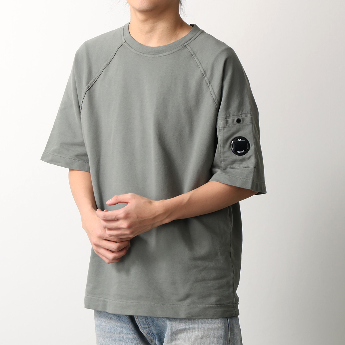 C.P. COMPANY（シーピーカンパニー） Tシャツ LIGHT FLEECE SHORT