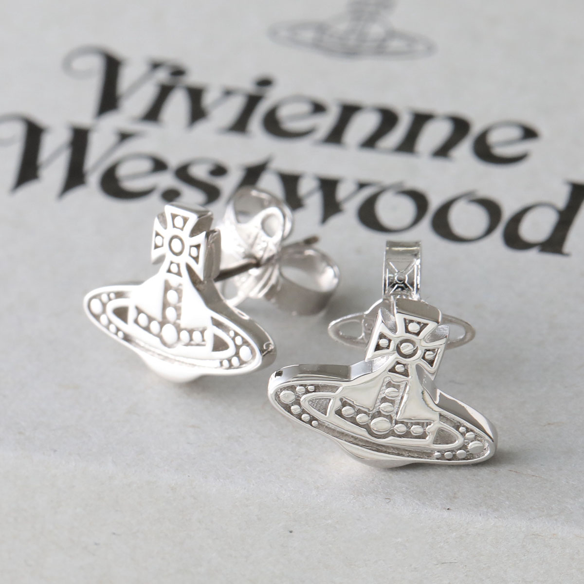 Vivienne Westwood（ヴィヴィアンウエストウッド） スタッドピアス