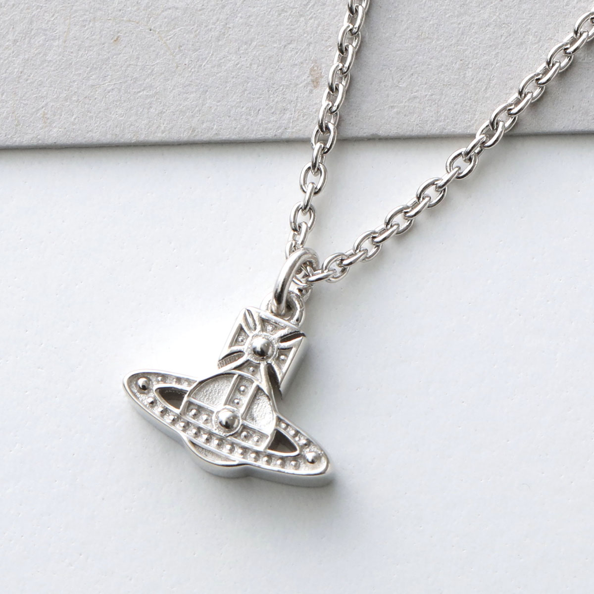 クロス ネックレス（Vivienne Westwood／レディースアクセサリー