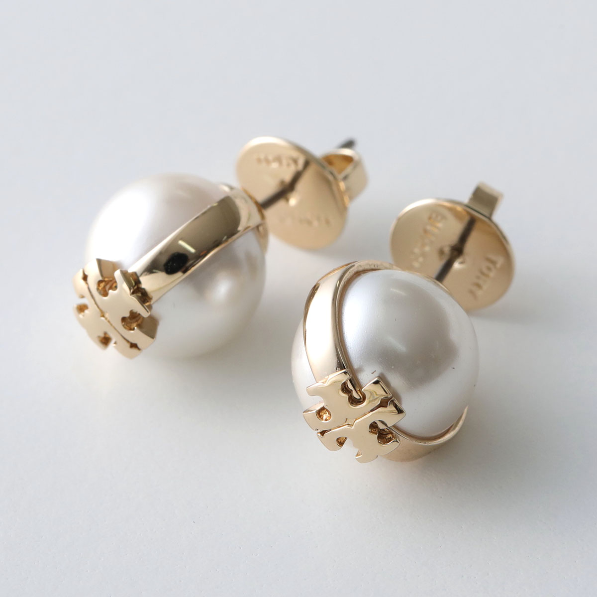 TORY BURCH（トリーバーチ） ムーンダンス パール スタッズピアス