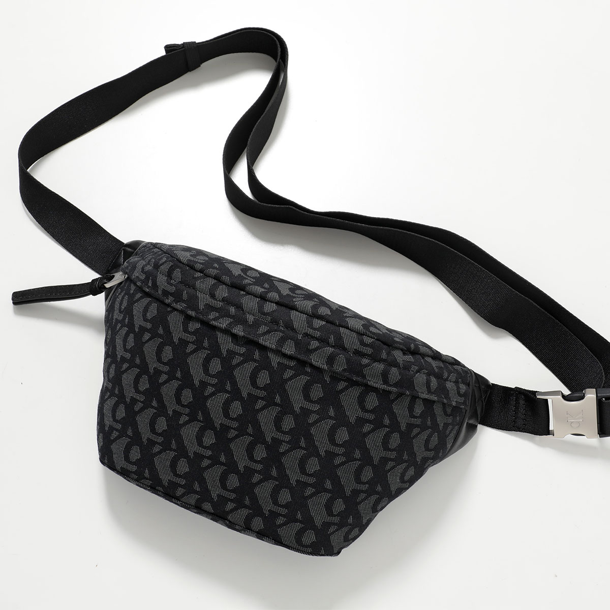 【新品】カルバンクライン ウエストバッグ ボディバッグ モノロゴ 黒 Calvin Klein（カルバン・クライン） ウエストポーチ スリーク