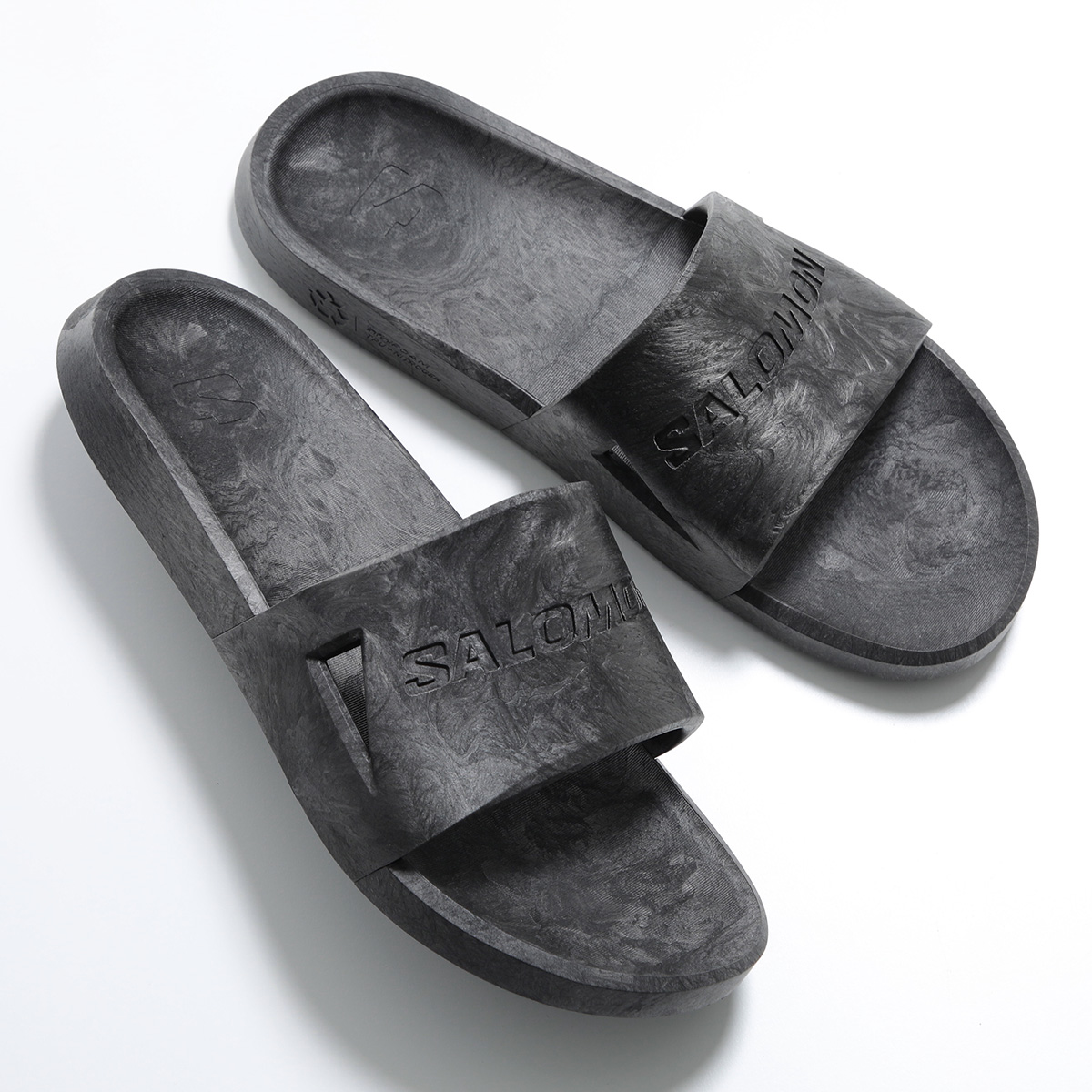 ブラック×グレー モノグラム柄 スライド サンダル SALOMON（サロモン） スライドサンダル SUMMERIDE L47675800 メンズ