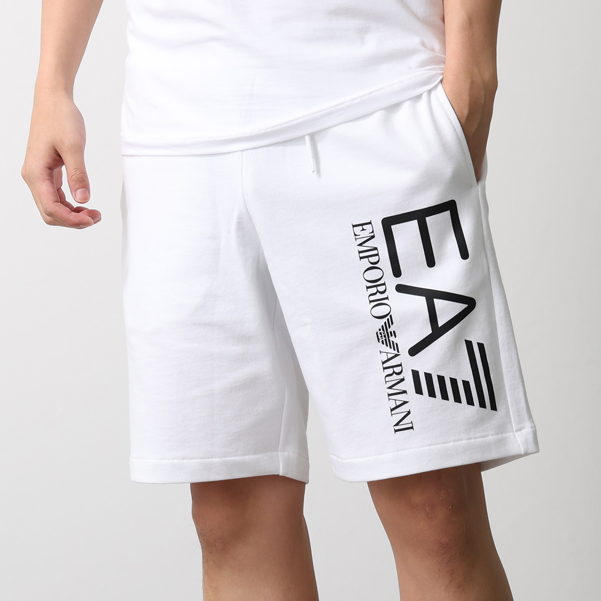 EA7 EMPORIO ARMANI エアセッテ エンポリオアルマーニ ショートパンツ