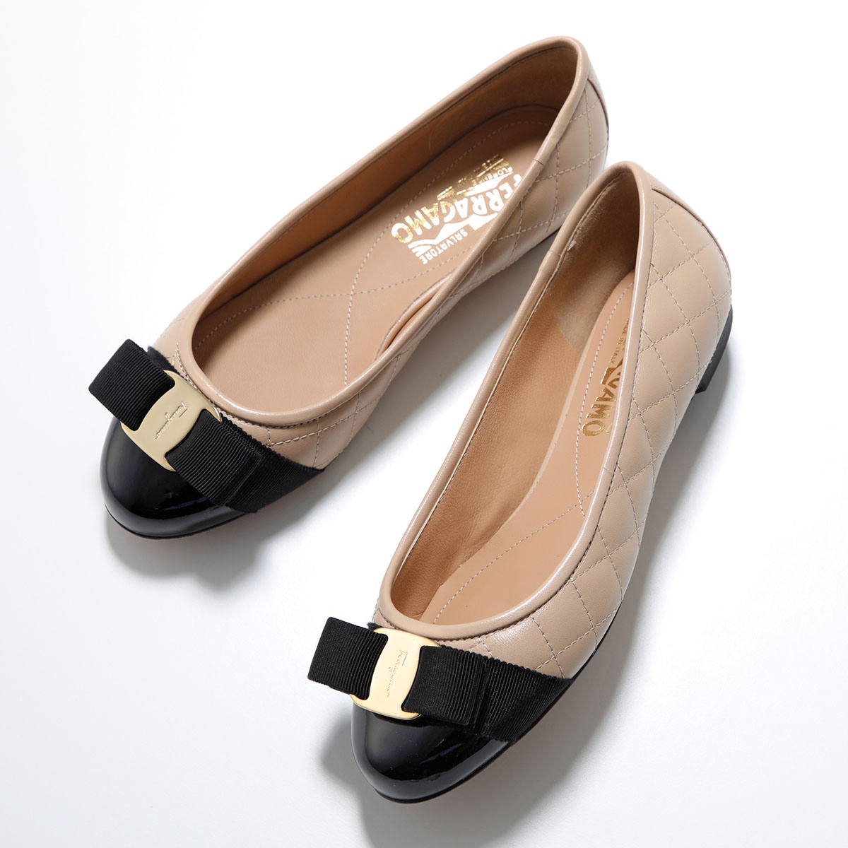 フェラガモ 6 ルフィナ フラットシューズ ヴァラ キルティング ブラック FERRAGAMO（フェラガモ） パンプス VARINA QUILTED ヴァリナ 0702228