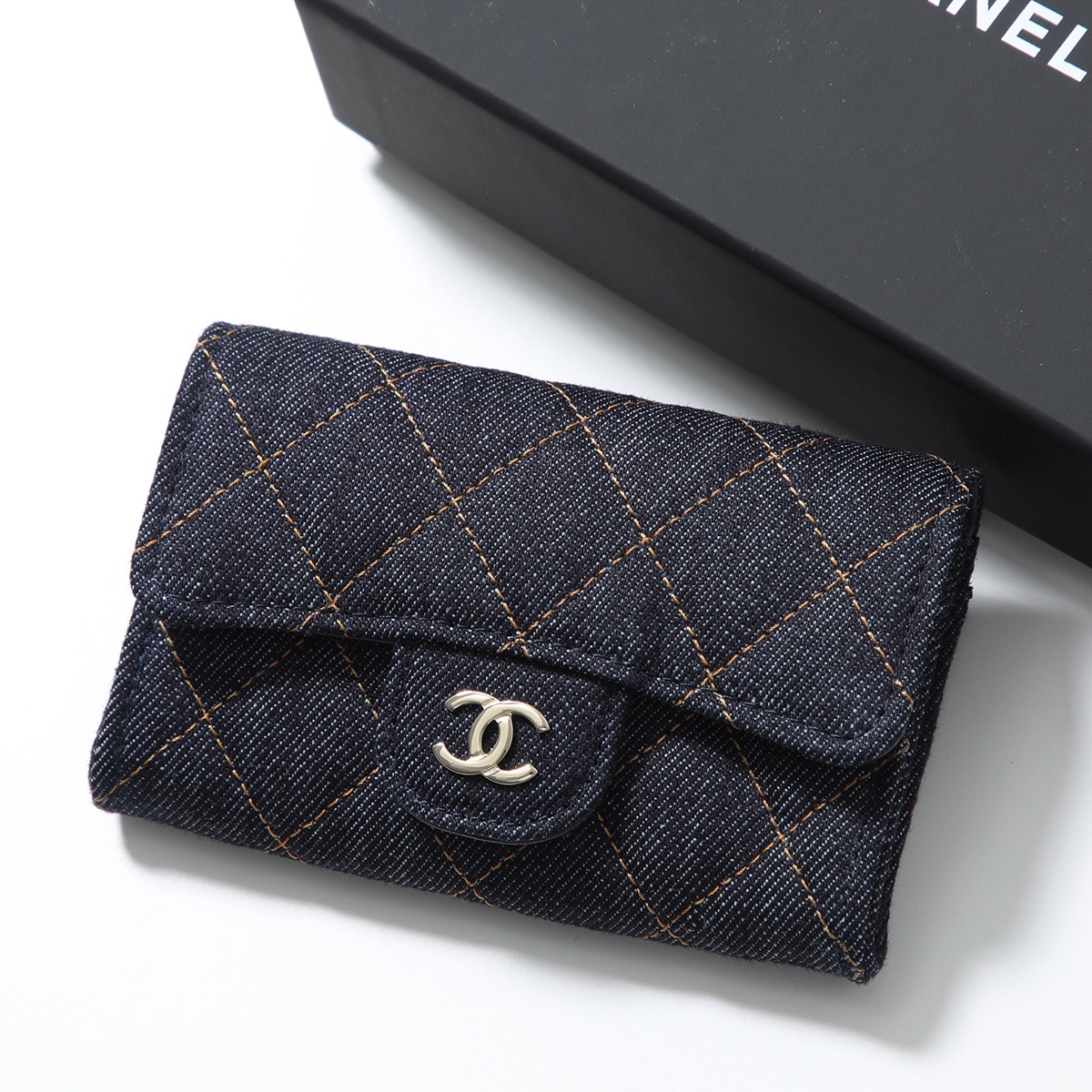CHANEL(シャネル) カードケース MATELASSE マトラッセ AP0214 B23492 CHANEL(シャネル) カードケース MATELASSE マトラッセ AP0214 B23492