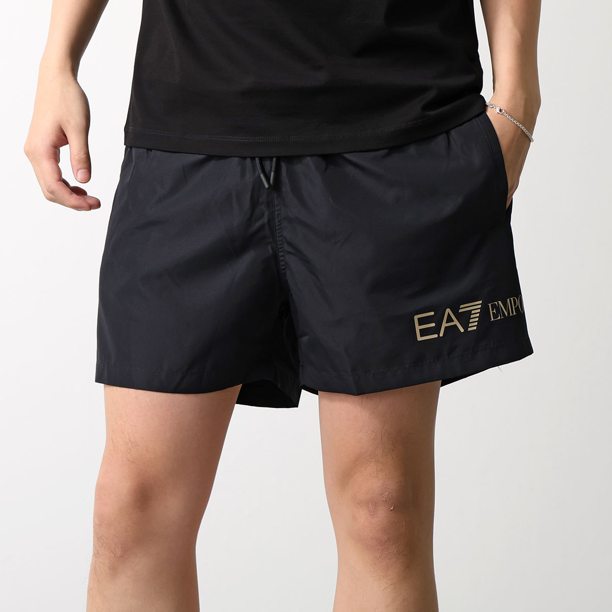 EA7 EMPORIO ARMANI エアセッテ エンポリオアルマーニ ショートパンツ