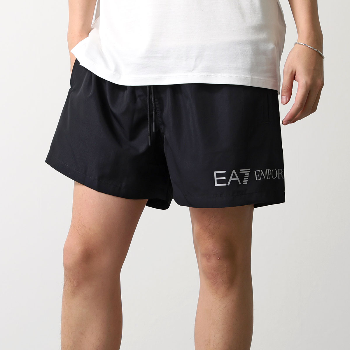 EA7 EMPORIO ARMANI エアセッテ エンポリオアルマーニ ショートパンツ