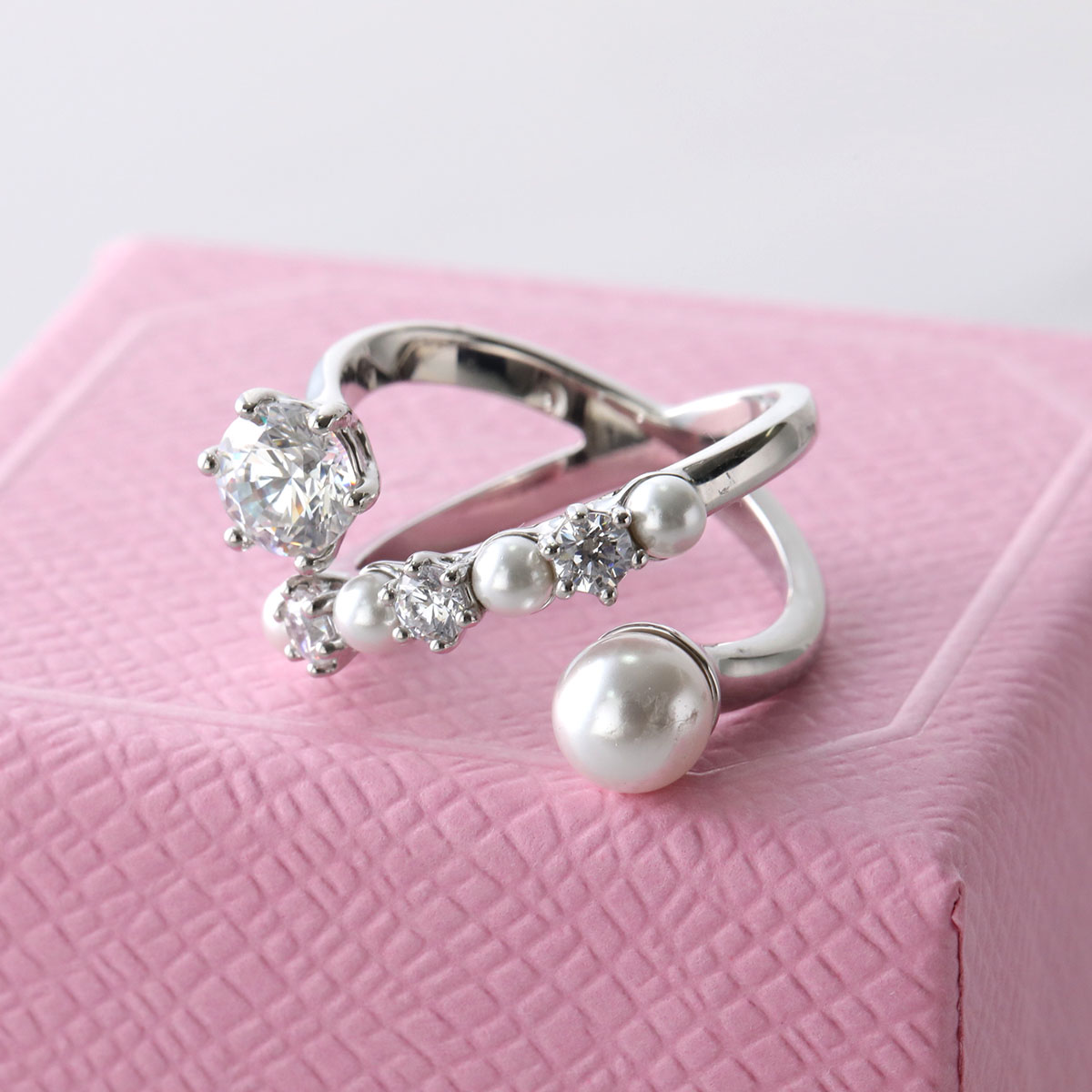 SWAROVSKI スワロフスキー リング Matrix マトリクス RING PEARL レディース 指輪 アクセサリー クリスタル パール OPEN-WHITE/RHSの画像