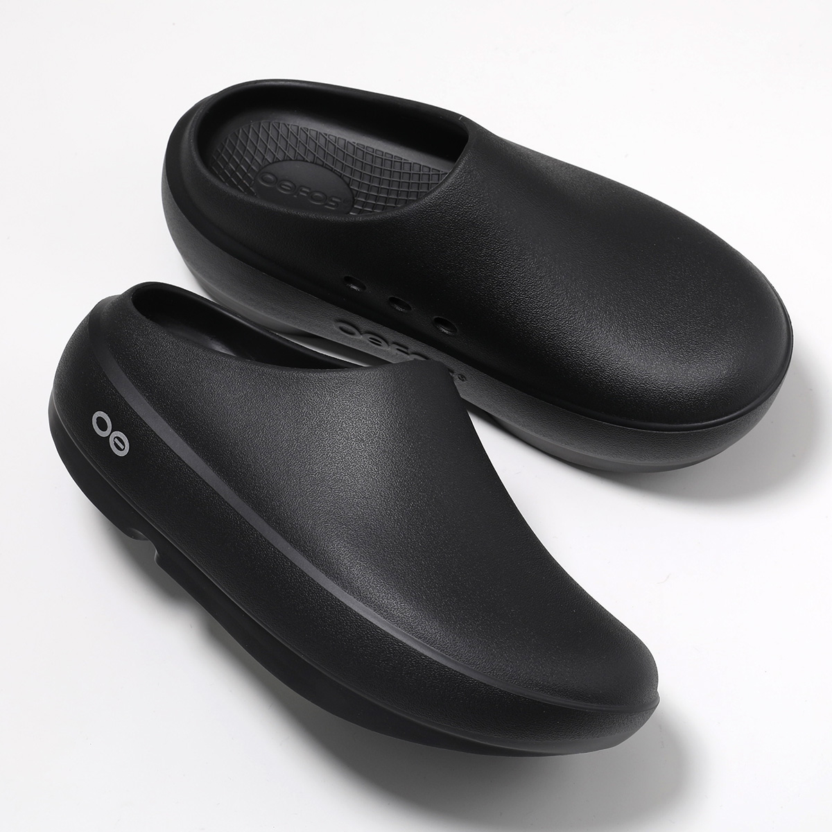 OOFOS（ウーフォス） リカバリー サンダル OOcloog+ ウークロッグ