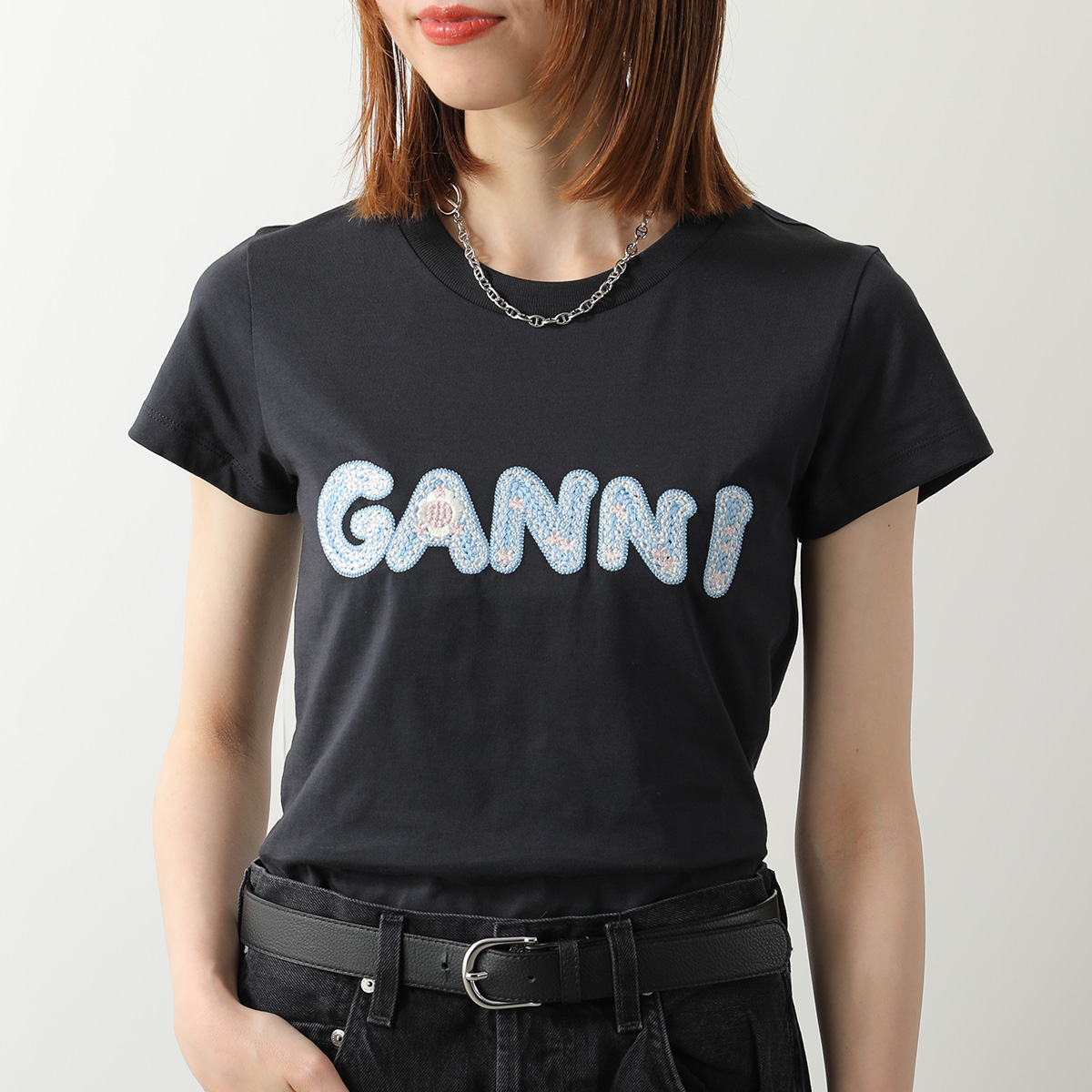GANNI ガニー Tシャツ Basic Cotton Jersey Baby Fit A1050179 11026 レディース カットソー ミニT ロゴ刺繍 フラワー コットン クルーネックの画像