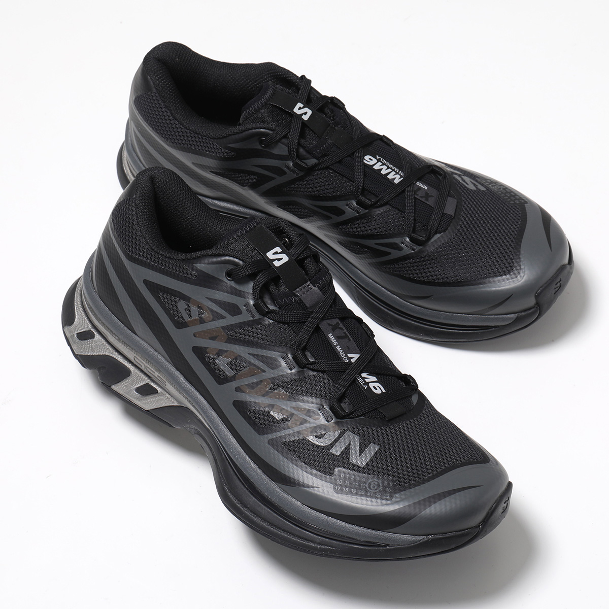 MM6 × SALOMON エムエムシックス メゾンマルジェラ サロモン コラボ スニーカー XT SH1WS0020 P6303 メンズ ローカット シューズ 靴 HB422/BLACK/BLACKの画像