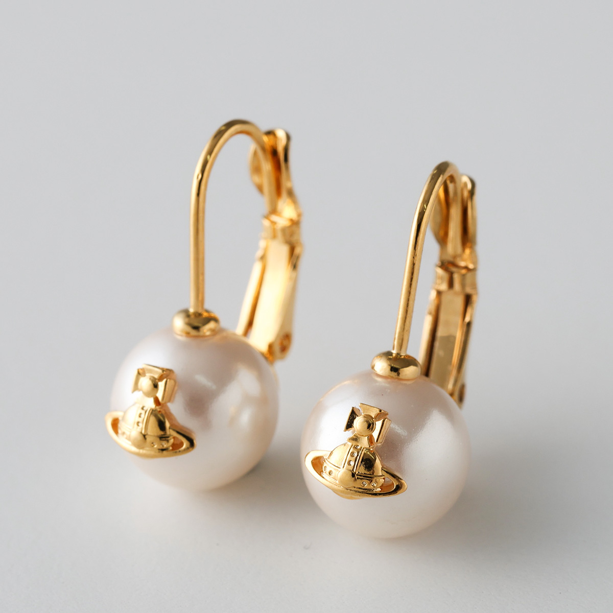 Vivienne Westwood（ヴィヴィアンウエストウッド） ピアス GIA DROP