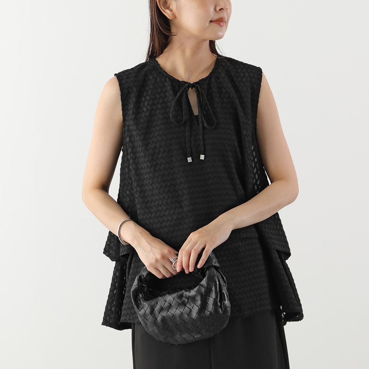 TORRAZZO DONNA ブラック ノースリーブチュニック　SHIPS Torrazzo Donna（トラッゾドンナ） ブラウス Geometric Pattern