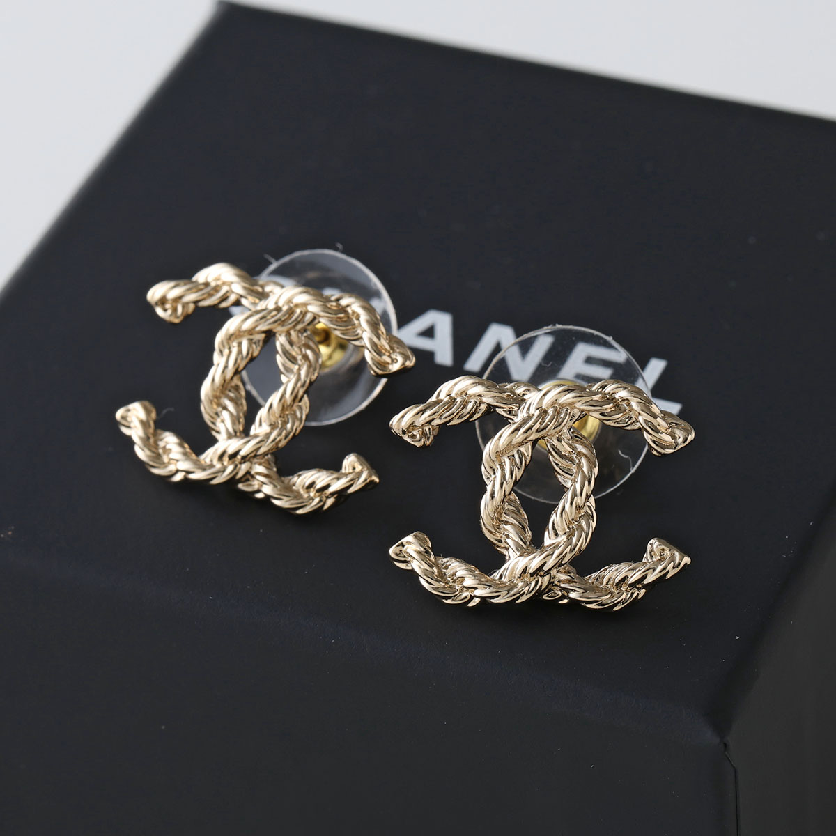 CHANEL シャネル ピアス ABH172 B23559 レディース ココマーク CCマーク メタル スタッド ツイストの画像