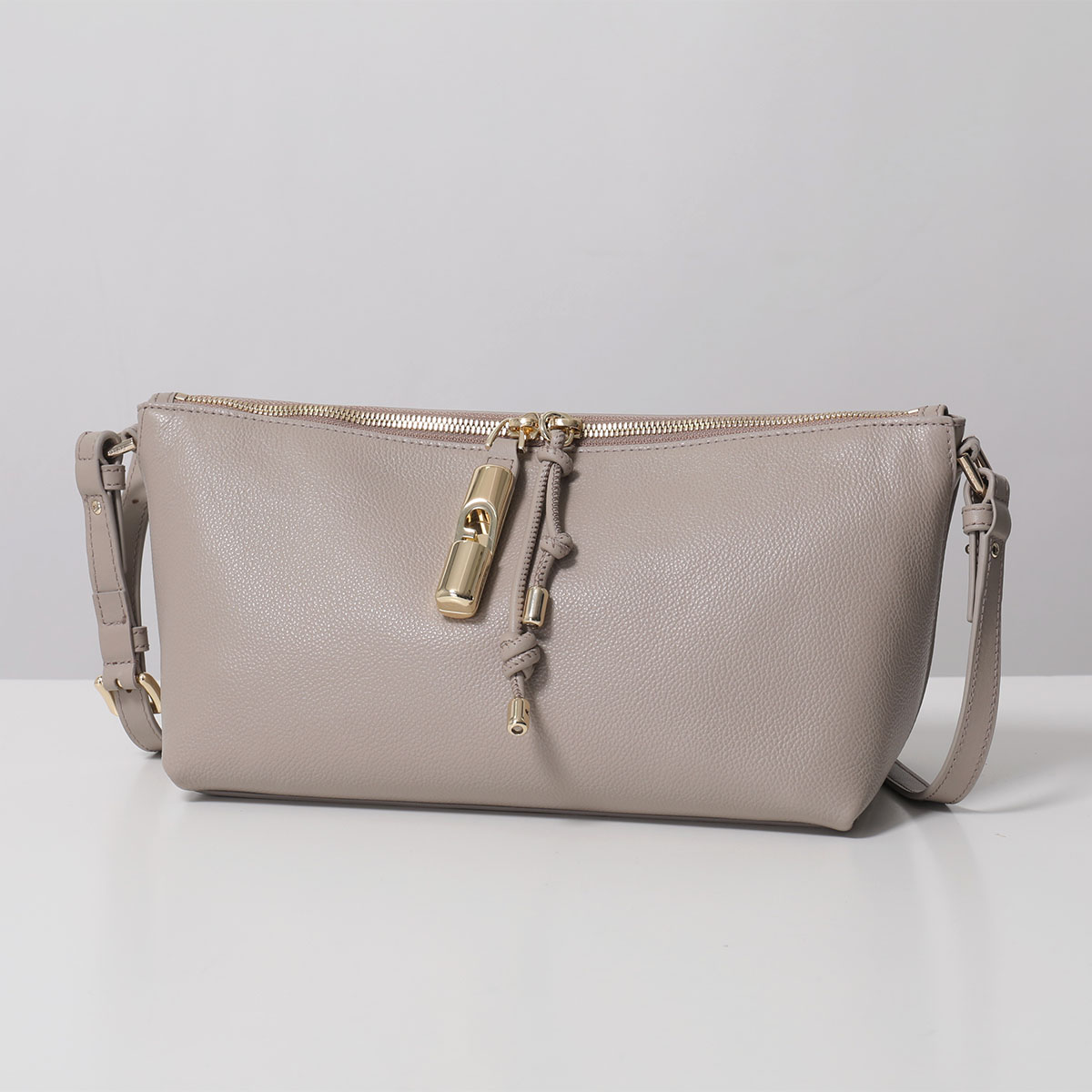 FURLA（フルラ） ショルダーバッグ DEBBY MINI デビー ミニ WE00865