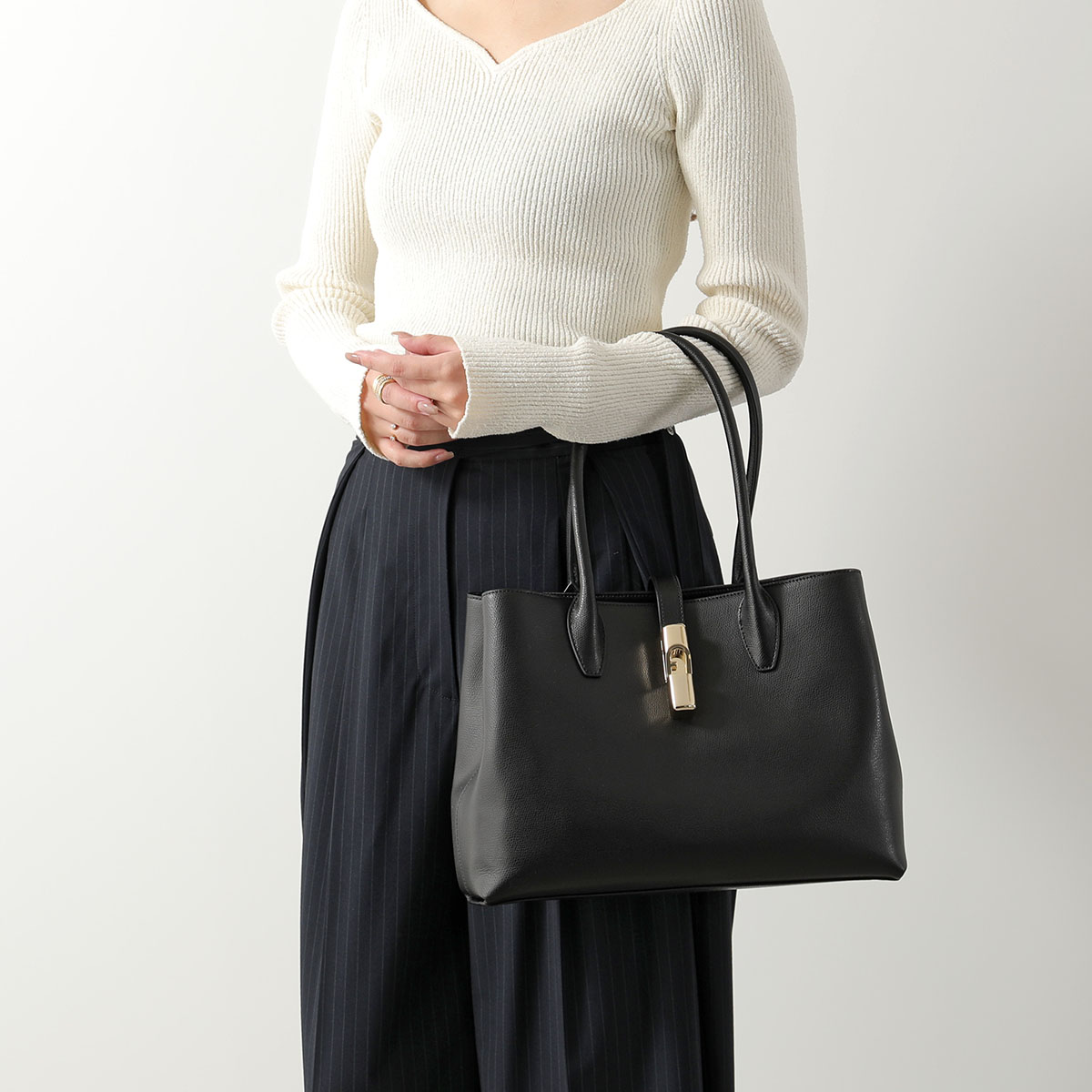 FURLA（フルラ） トートバッグ GOCCIA M TOTE ゴッチャ WB01978 ARE000