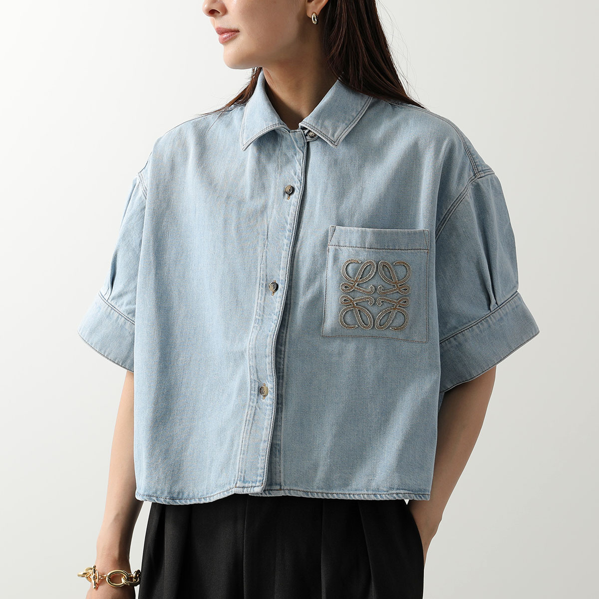 LOEWE ロエベ デニムシャツ S616Y1DX07 レディース 半袖 アナグラム 胸ポケット コットン ブラウス 8438/WASHEDの画像