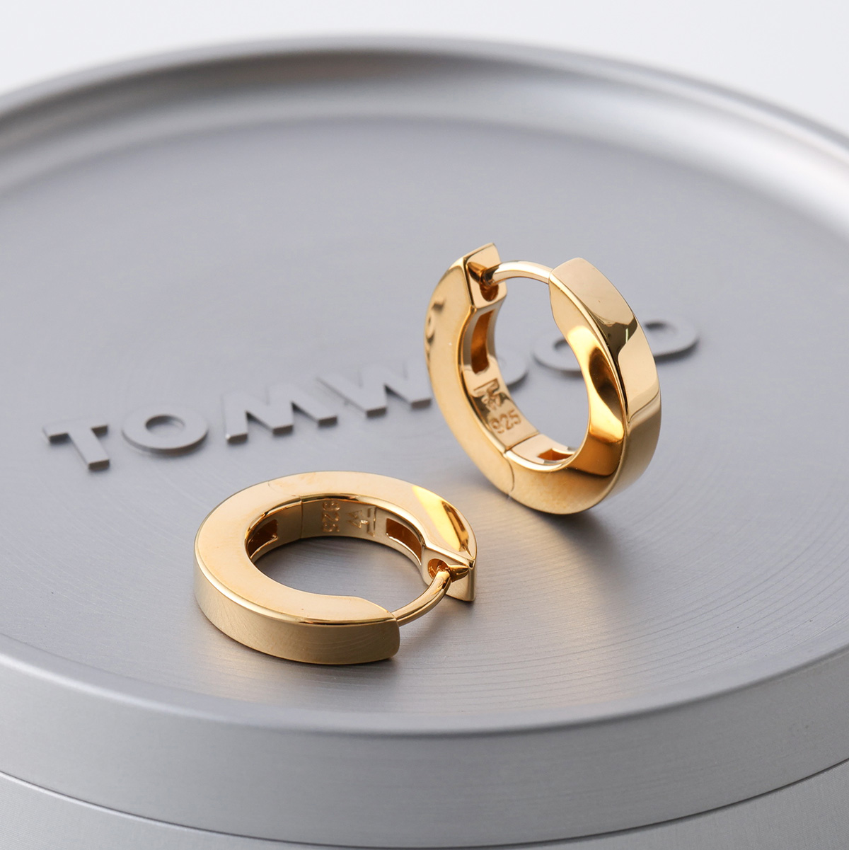 TOM WOOD（トムウッド） ピアス Beck Hoops Gold ベック フープ 101596