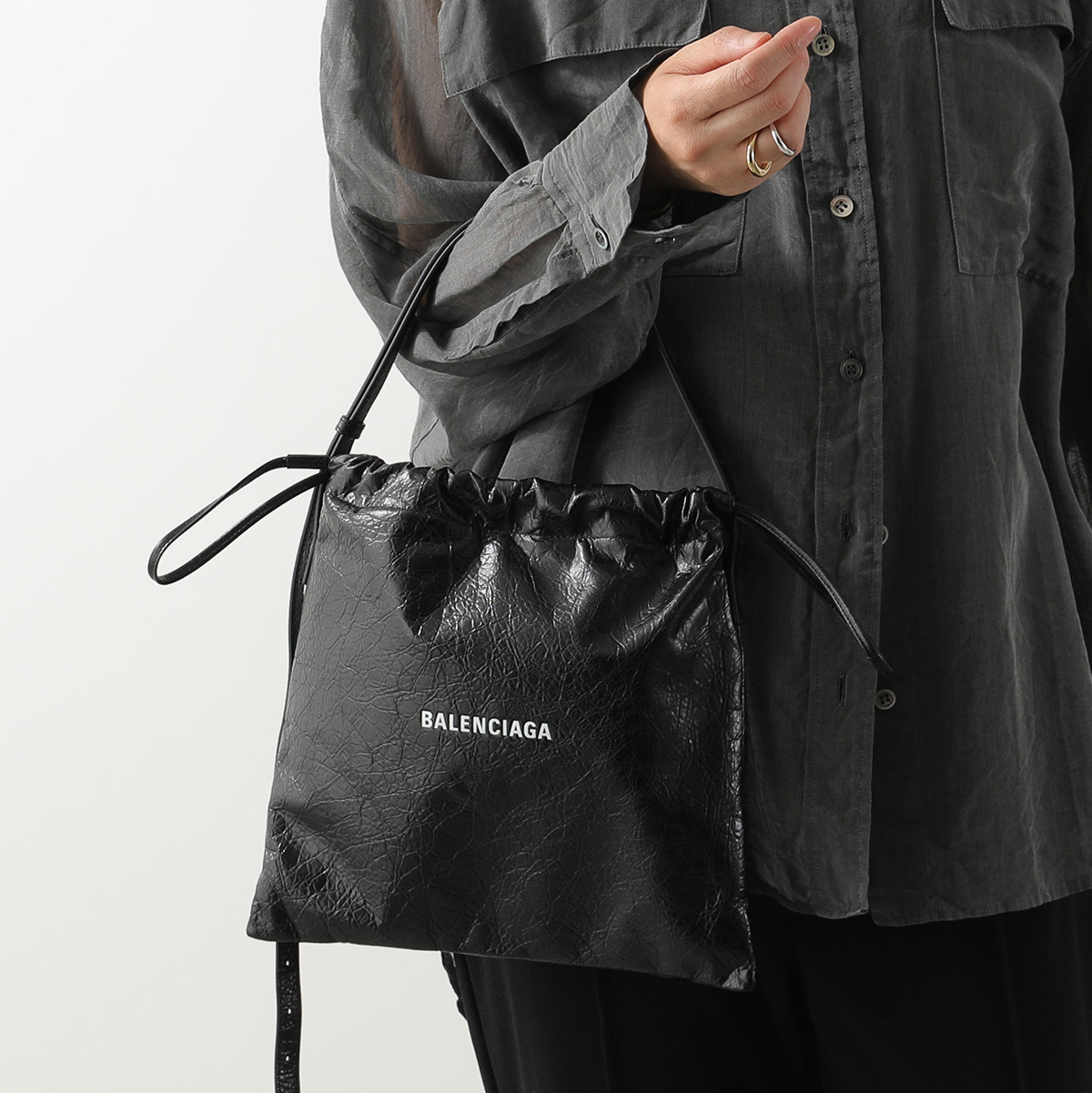 BALENCIAGA（バレンシアガ） ショルダーバッグ SHOPPER DUST POUCH M
