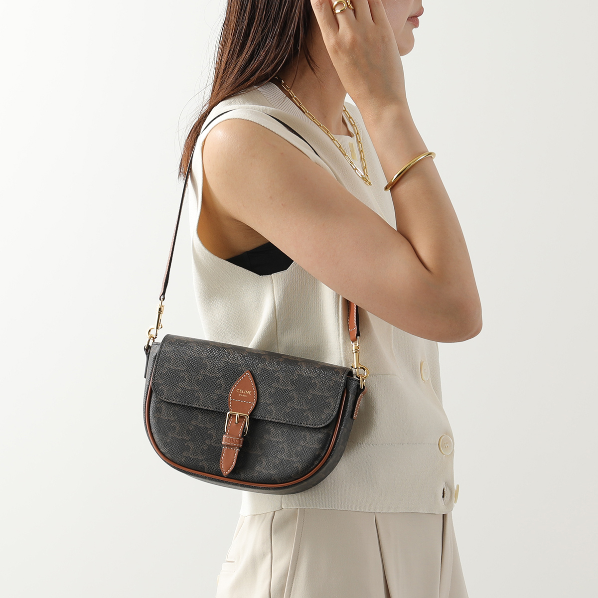 CELINEショルダーバッグ　ご購入後の返品はご遠慮下さい CELINE（セリーヌ） ショルダーバッグ Folco Shoulder フォルコ