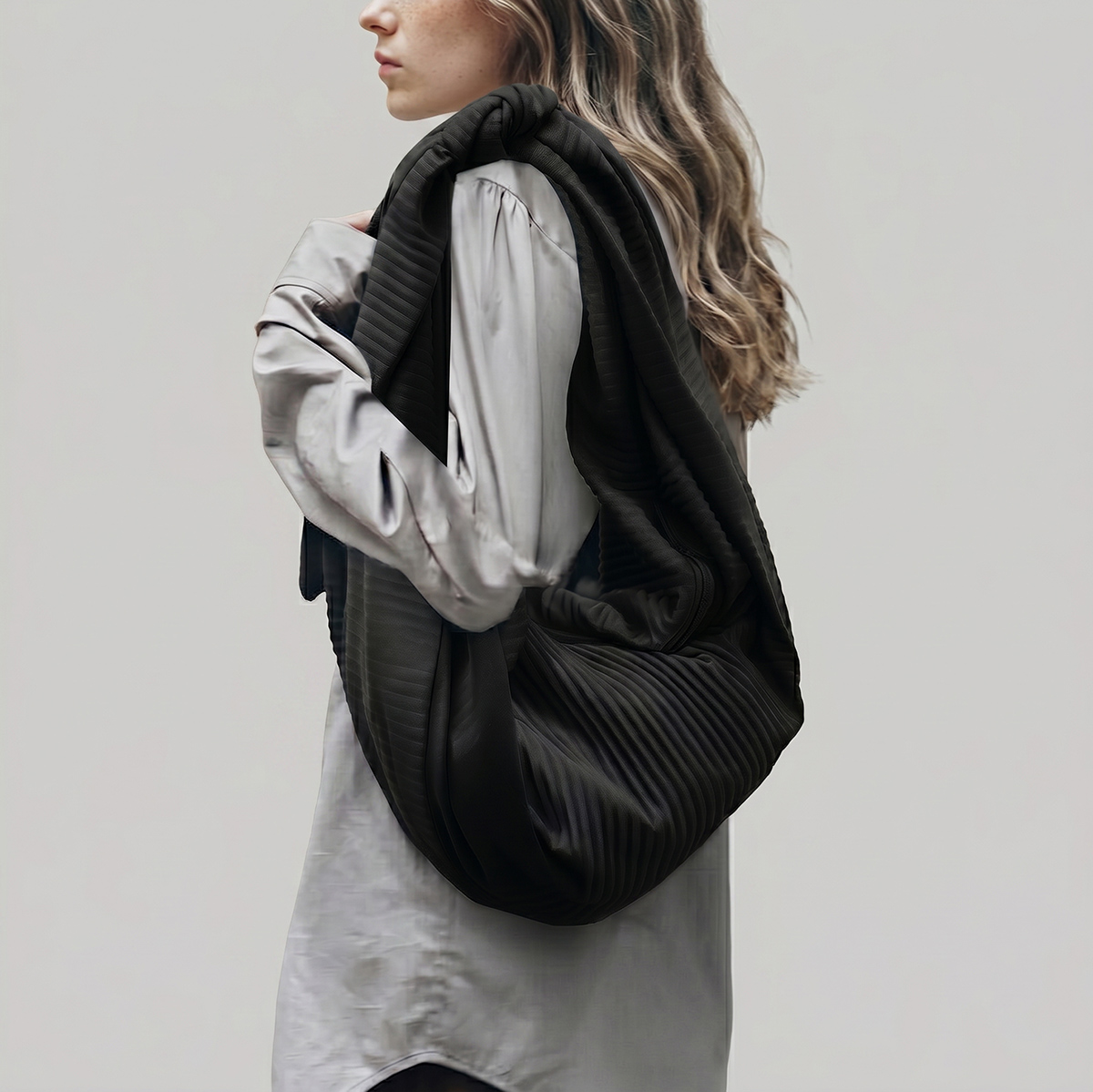 pleats please bag（ファッション）（色：ブラック系）の商品一覧 通販