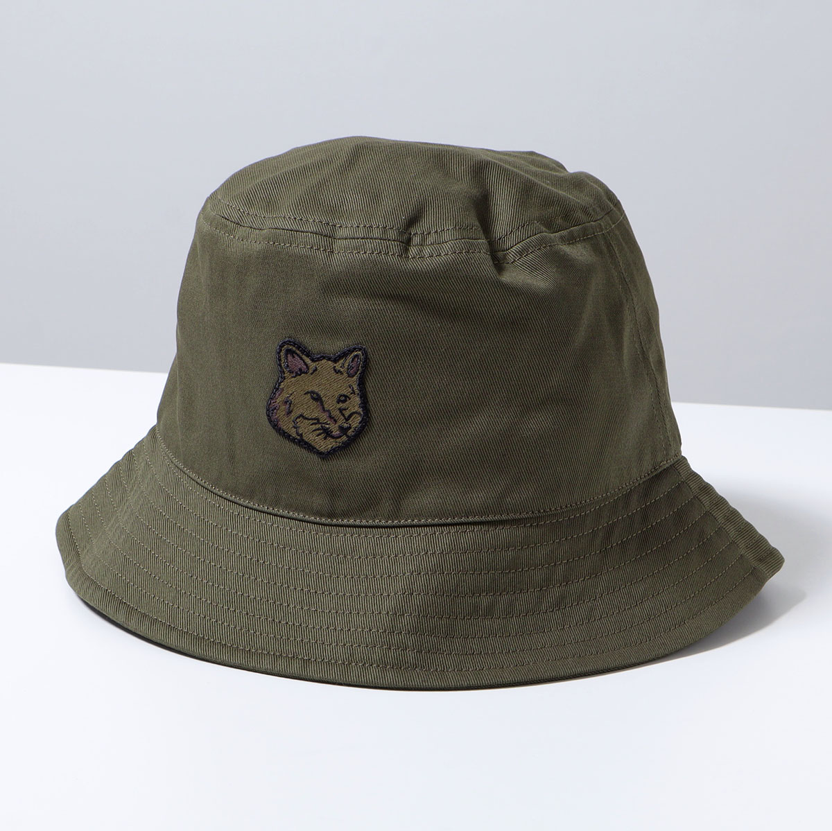 MAISON KITSUNE（メゾン キツネ） バケットハット BOLD FOX HEAD