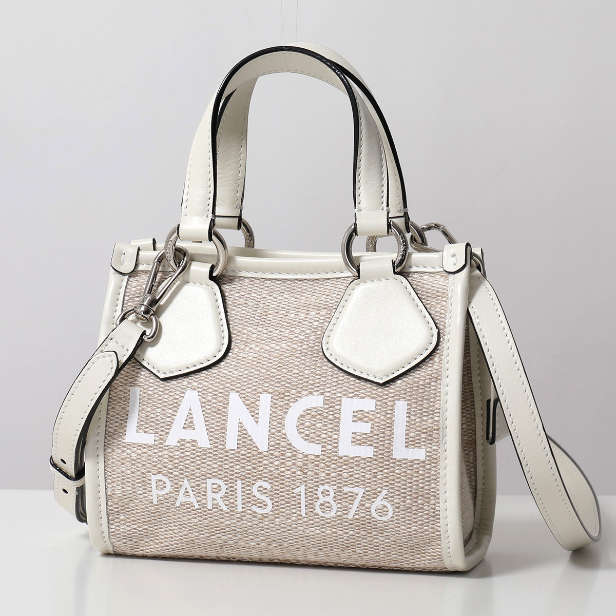 パリのランセルのショップで買ってきたショルダーバックです。 LANCEL（ランセル） ショルダーバッグ SUMMER TOTE サマートート MINI