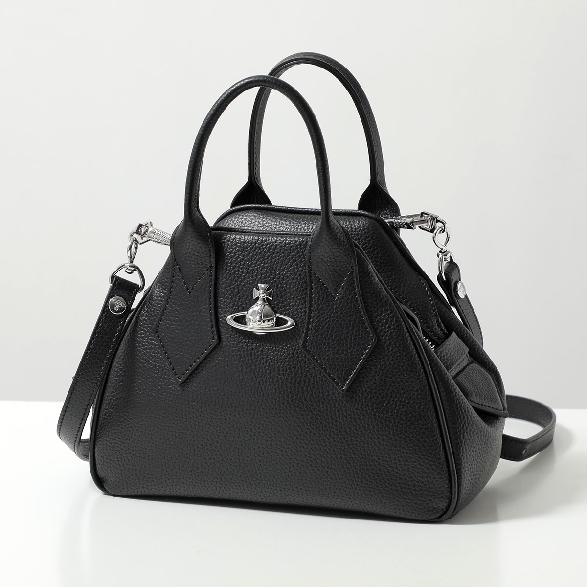 Vivienne Westwood（ヴィヴィアンウエストウッド） ショルダーバッグ