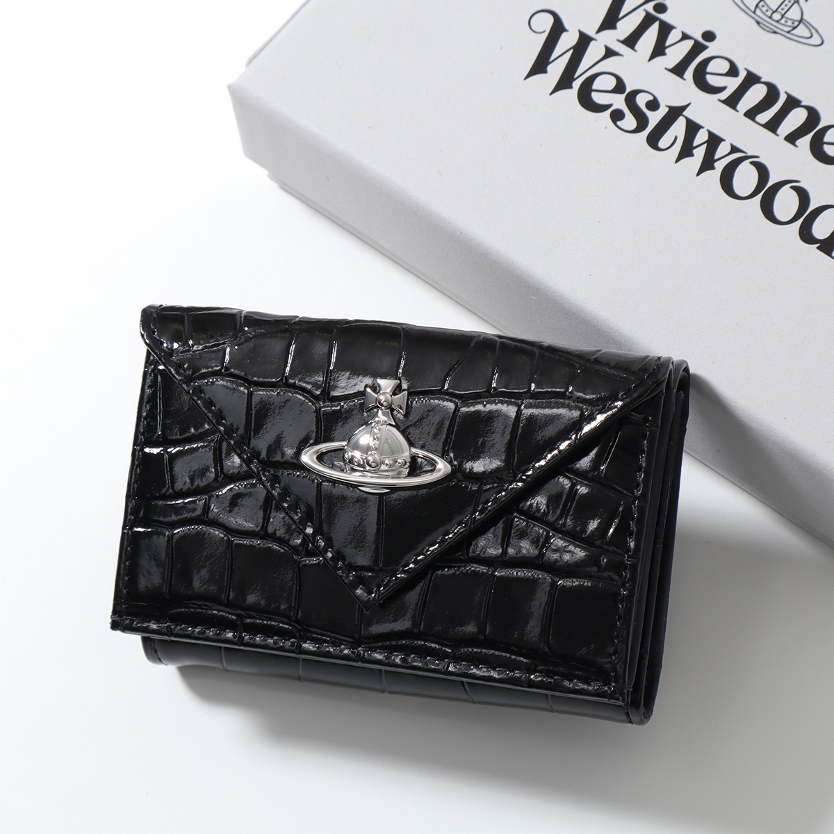 Vivienne Westwood（ヴィヴィアンウエストウッド） 三つ折り財布