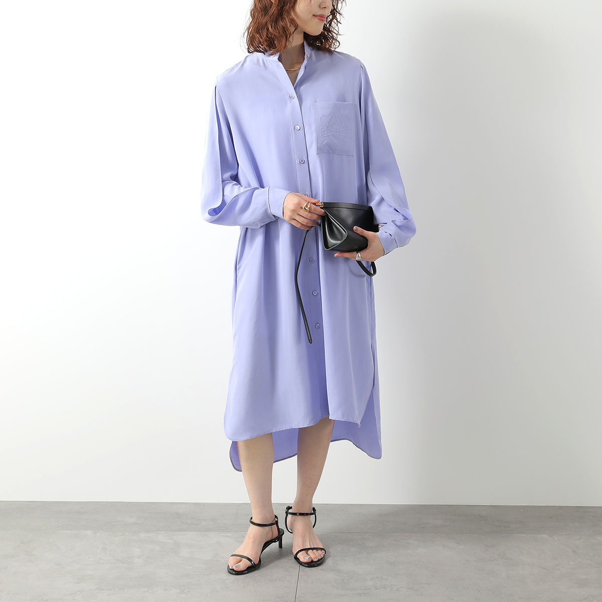 ロエベ　loewe デニム　ワンピース　チュニック　ロゴ　アナグラム　ジレ LOEWE（ロエベ） シャツワンピース S540Y09XHC レディース 長袖