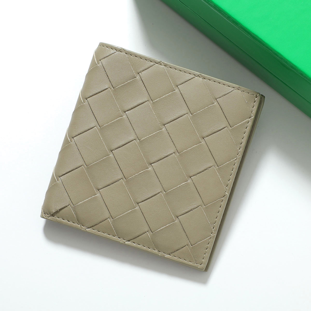 BOTTEGA VENETA（ボッテガ・ヴェネタ） 二つ折り財布 592623 VCPQ4