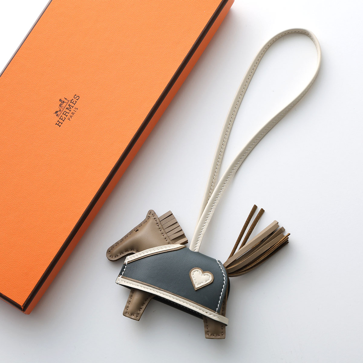 希少　HERMES エルメス ロデオ チャーム　箱付き HERMES（エルメス） ロデオロベオ チャーム RODEO ROBEO COEUR PM