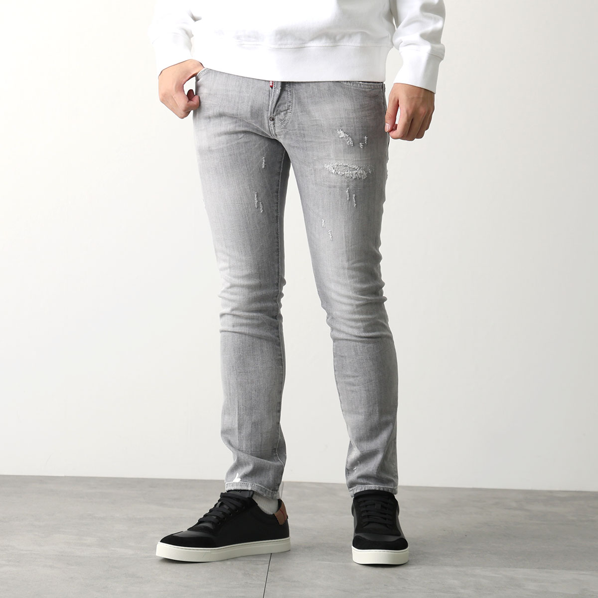 DSQUARED2（ディースクエアード） デニムパンツ Skater Jean S74LB2014