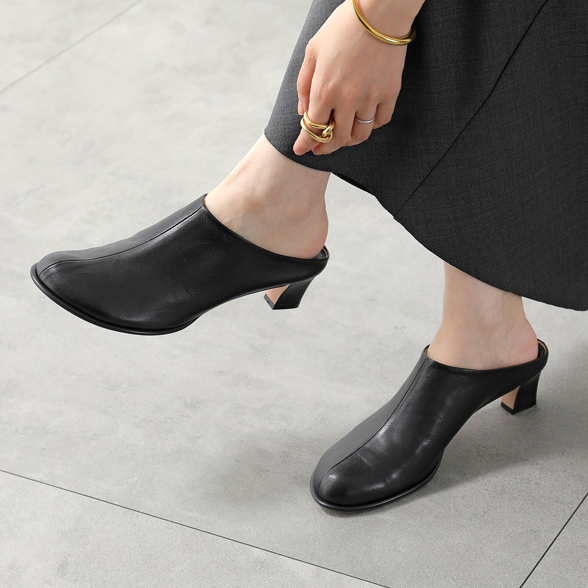 ATELIER BRUGGE アトリエブルージュ　ミュール23.5 ATELIER BRUGGE アトリエブルージュ ミュール Oblique mules