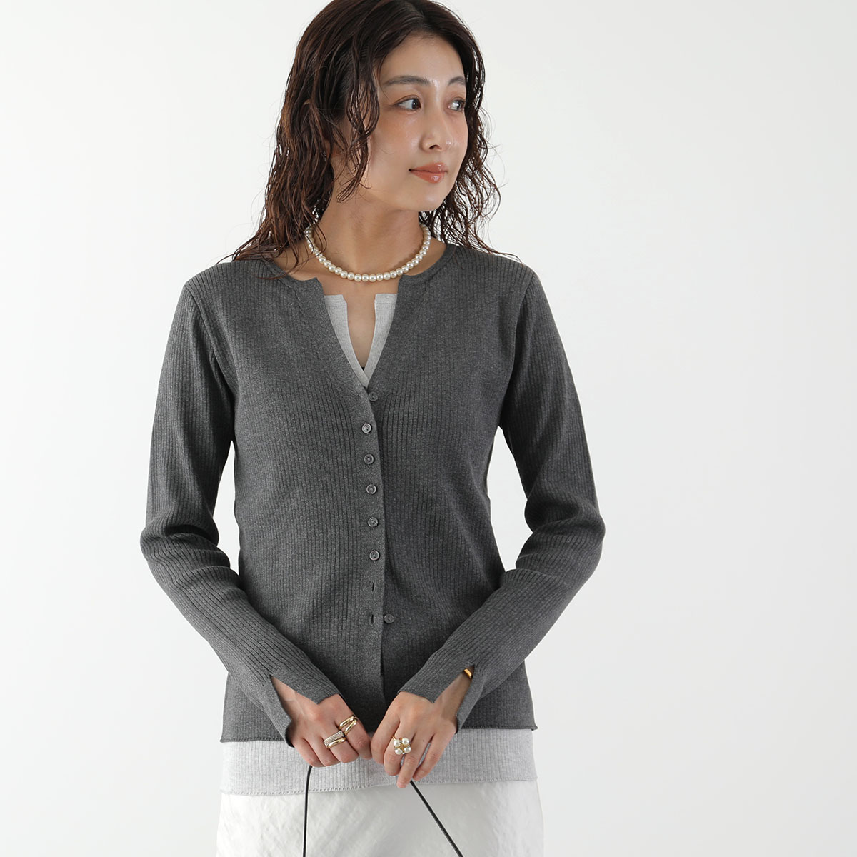 Torrazzo Donna（トラッゾドンナ） カーディガン Layered V-Neck Top