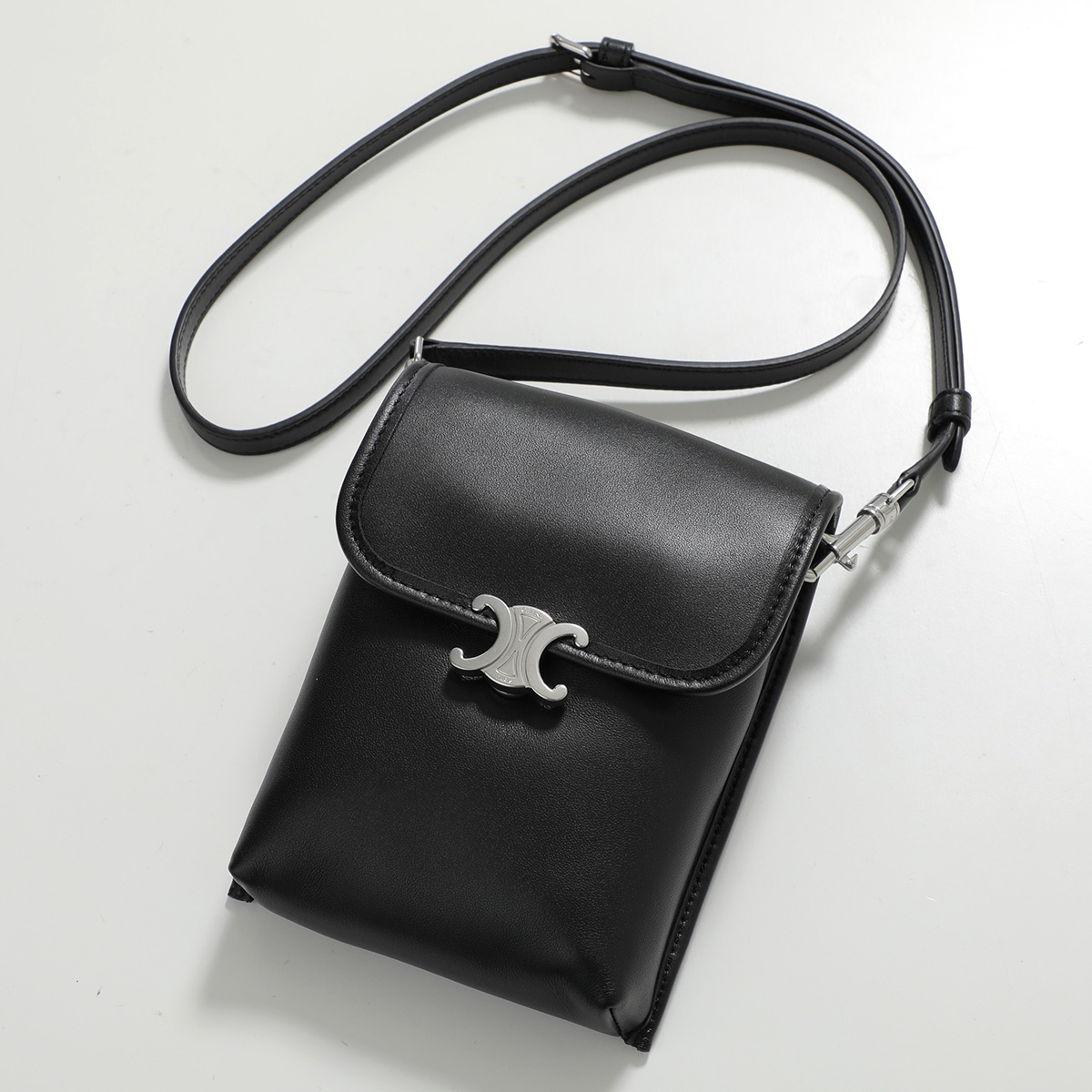 CELINE トリオンフ ショルダーバッグ ノベルティ CELINE（セリーヌ） ショルダーバッグ VERTICAL POUCH バーティカル