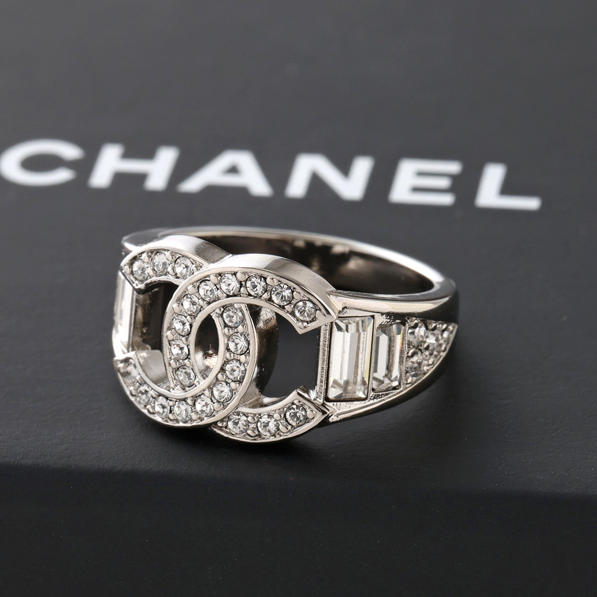 CHANEL リング、指輪（石素材：ラインストーン）｜レディース