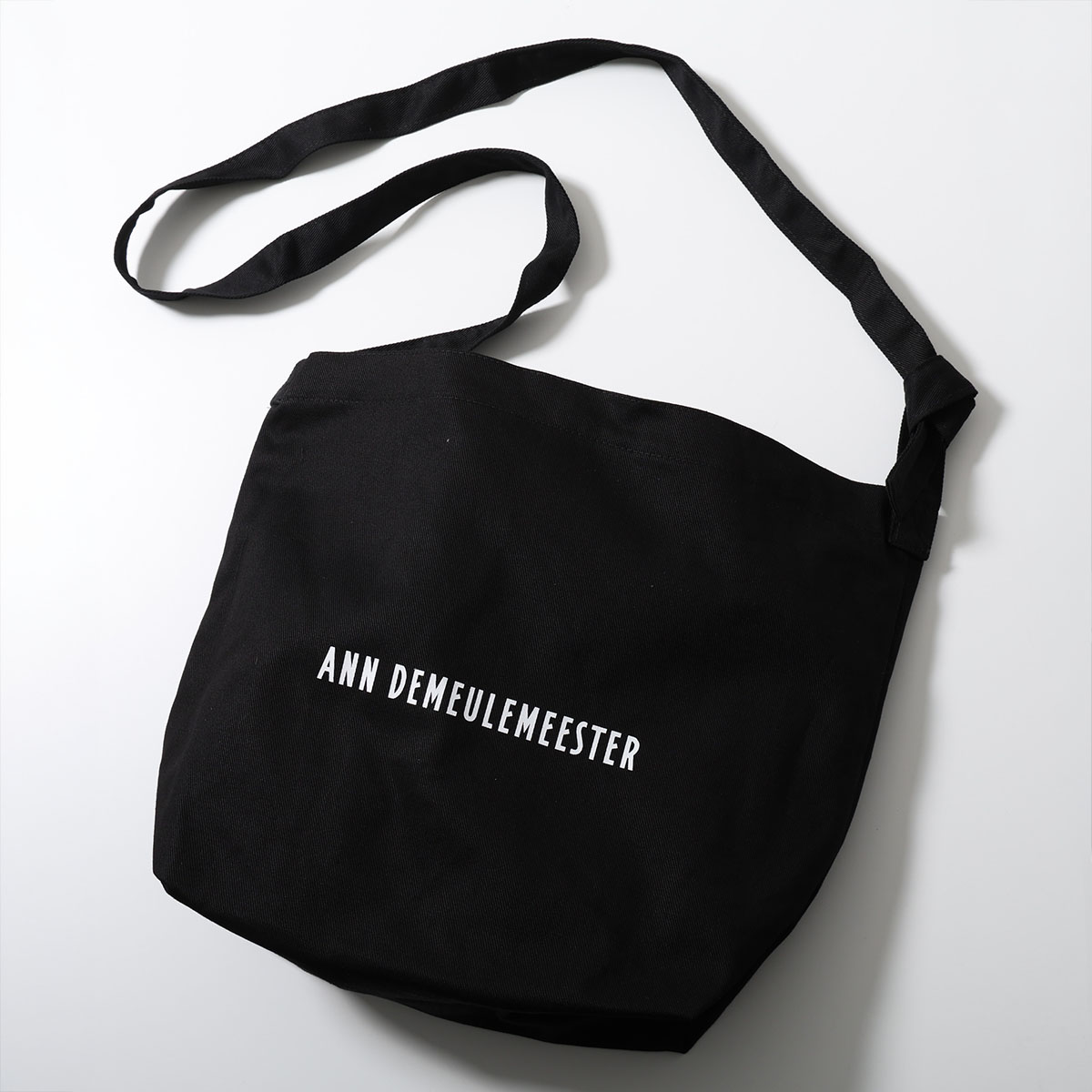 ANN DEMEULEMEESTER ロゴ ショルダーバッグ インポートセレクトmusee - ANN DEMEULEMEESTER｜Yahoo!ショッピング