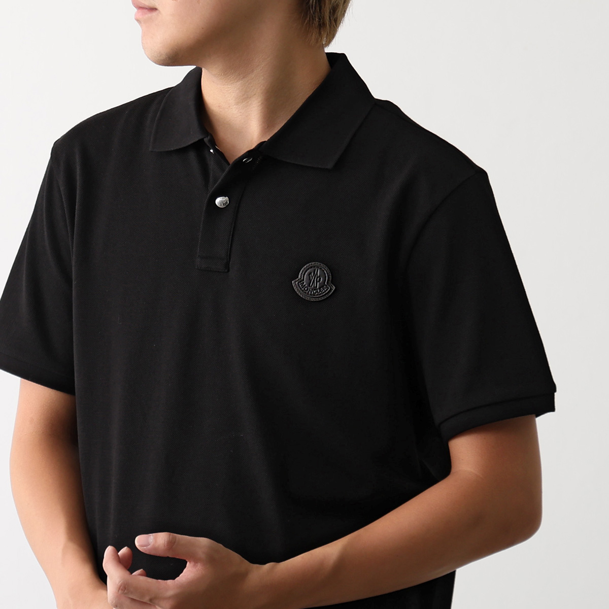 MONCLER メンズポロシャツ（色：ブラック系）｜トップス｜ファッション