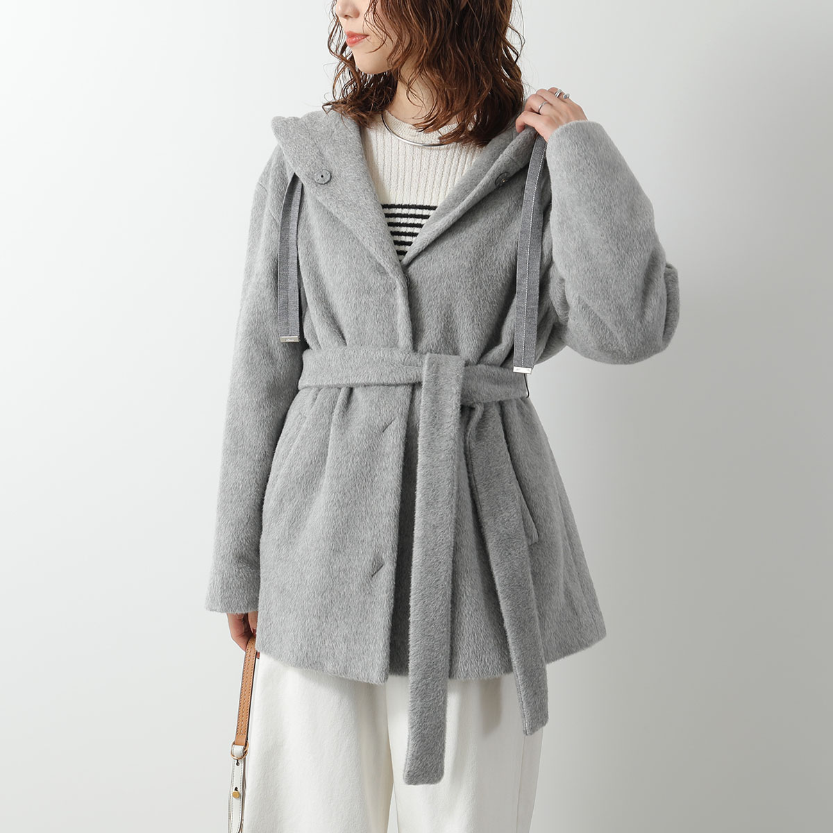 Herno グレー ホワイトリバーシブルフード付き コート HERNO（ヘルノ） HERNO Resort リゾート ショートコート GC00083DR